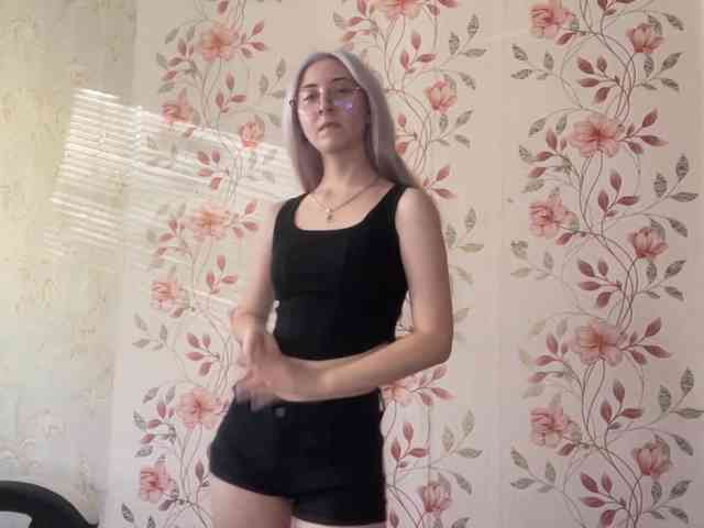 NickiCreagh webcam