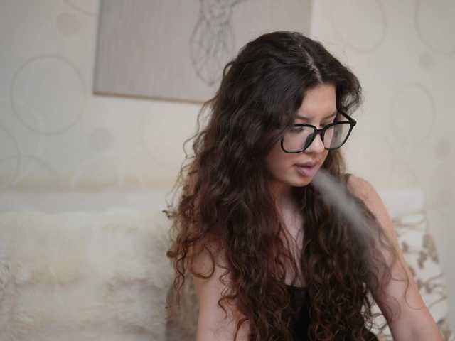 MonaPinky live cam on BongaCams
