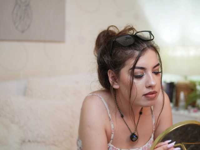 MonaPinky live cam on BongaCams