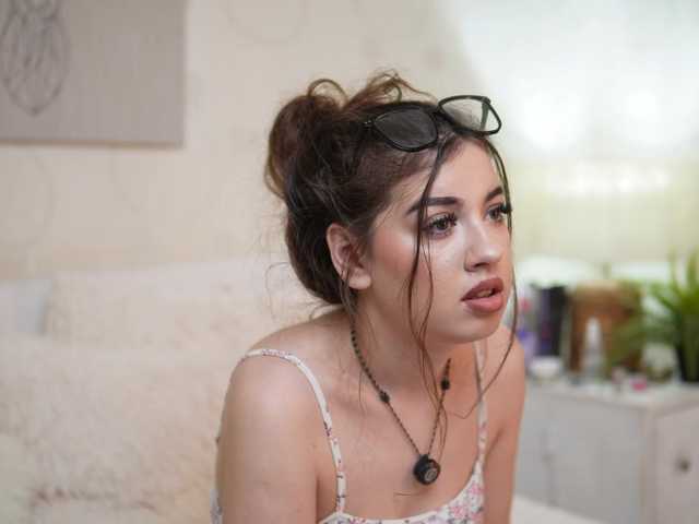 MonaPinky live cam on BongaCams