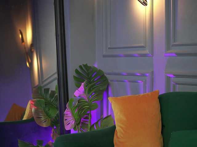 MonaPinky live cam on BongaCams