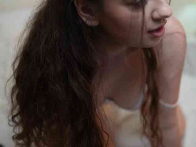 Model: MonaPinky