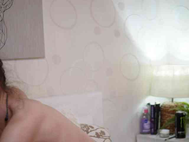 MonaPinky webcam