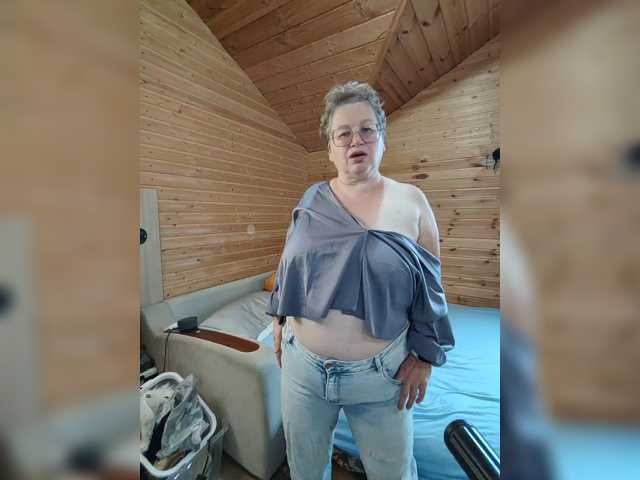 MilenaVelvet, en directo ahora en BongaCams