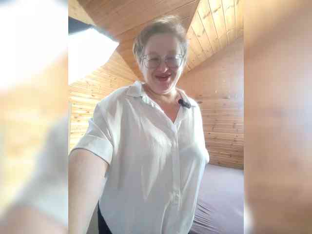 MilenaVelvet live female cam on bongacams