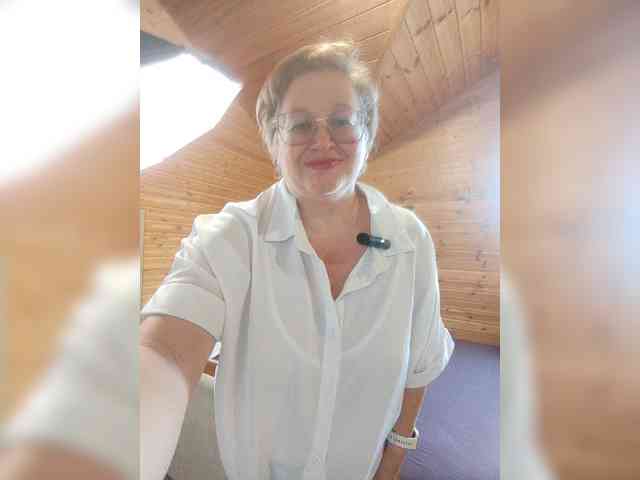 MilenaVelvet live female cam on bongacams