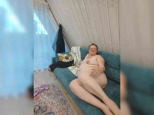 Модель: MilenaVelvet