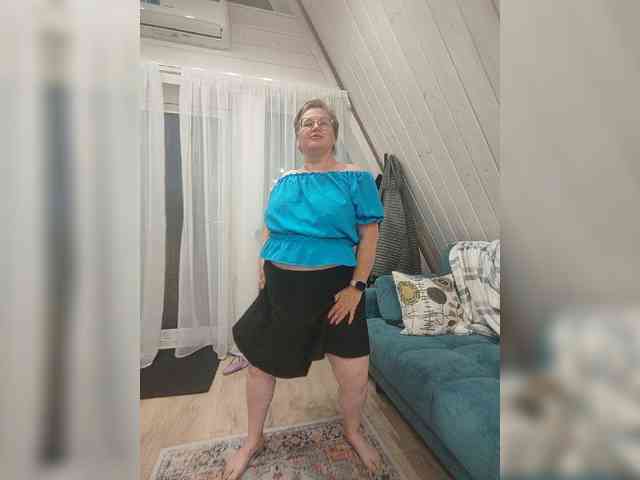 Модель: MilenaVelvet