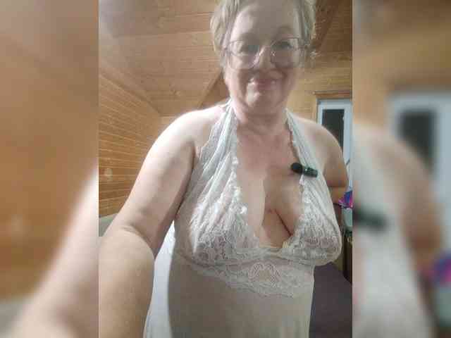 MilenaVelvet live female cam on bongacams