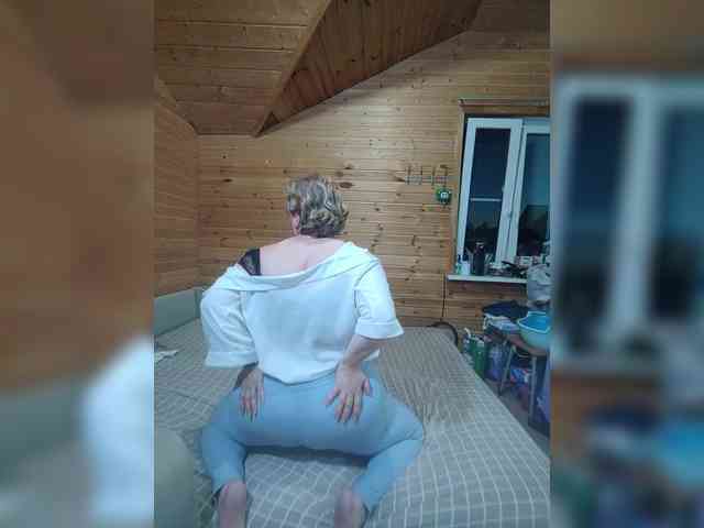 Milenavelvet's cam show statistics and live stream
