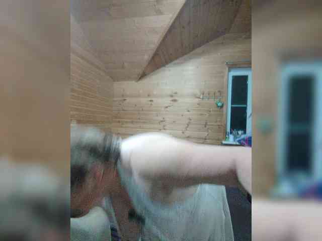 milenavelvet's live room