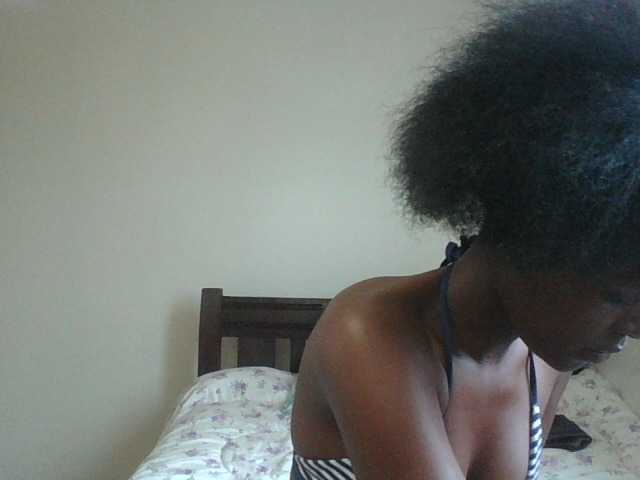 bakhita12 live cam on BongaCams