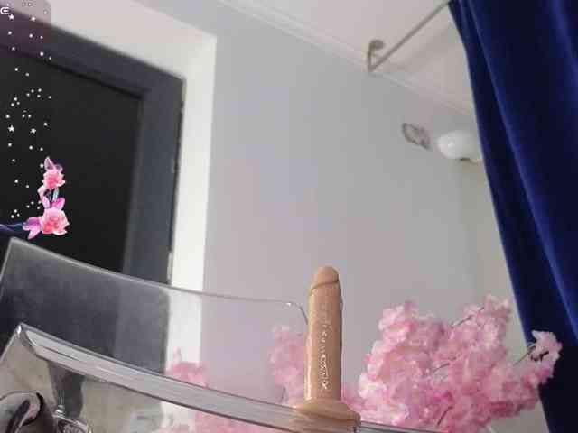 AdelineRiley webcam