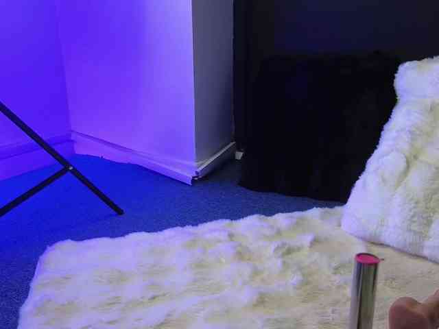 AdelineRiley webcam