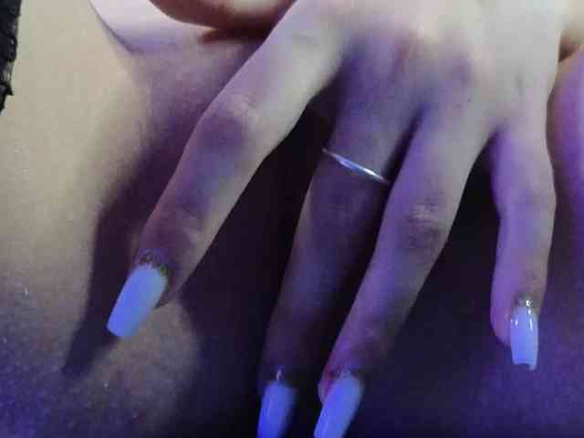 AdelineRiley webcam