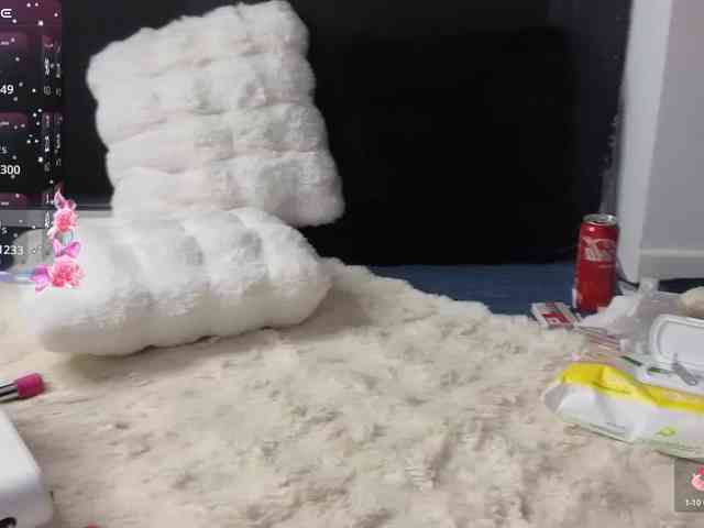 AdelineRiley webcam