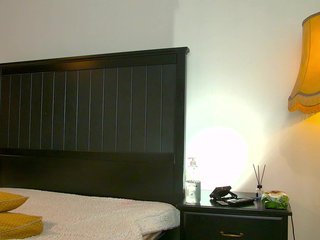 Lunna-Belle Porn Show