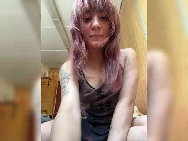VeronicaMarsh webcam