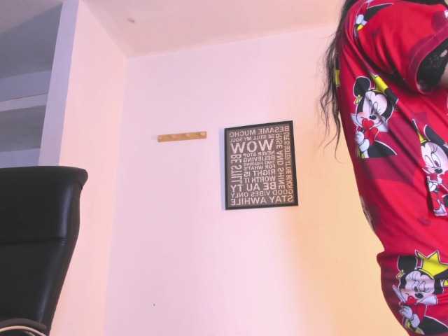 Nikollhot2026 live webcam show