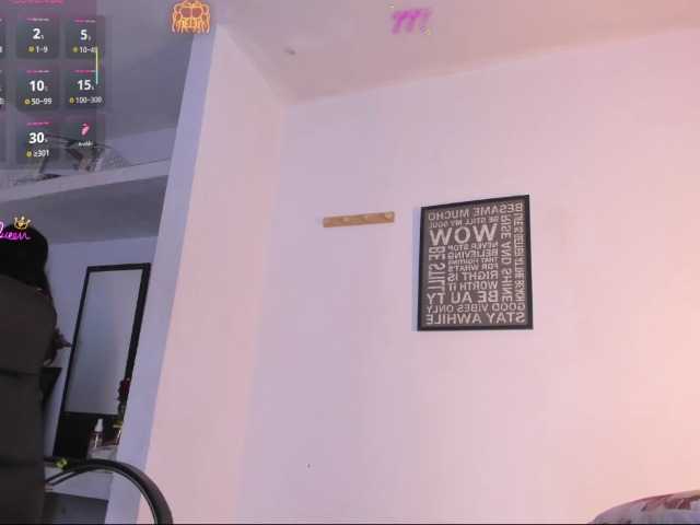 Nikollhot2026 live webcam show