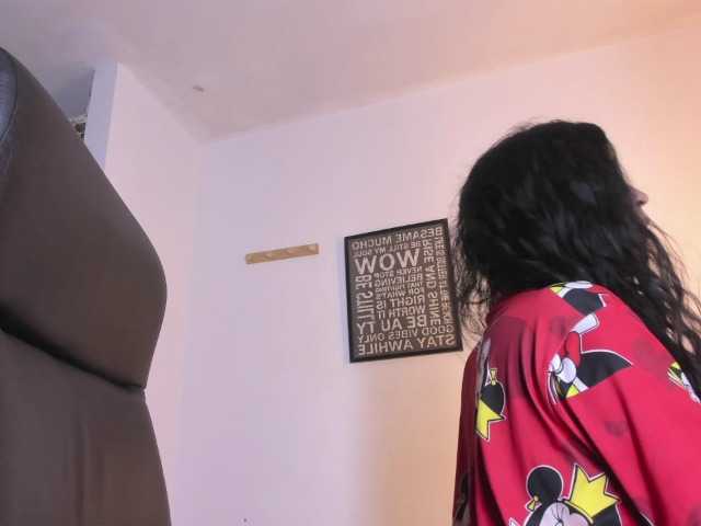 Nikollhot2026 live webcam show