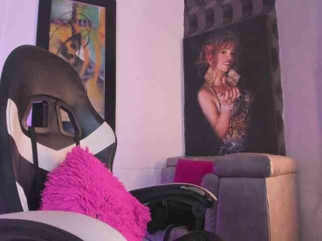 Nikollhot2026 Sex Cam Show