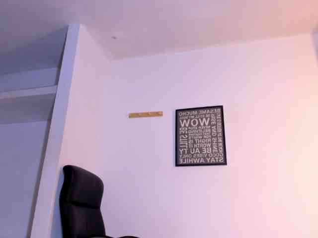 Nikollhot2026 Live Webcam on BongaCams