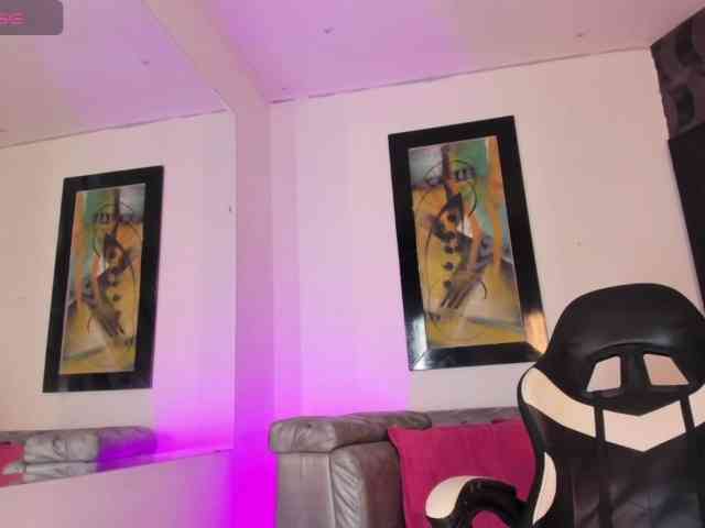 Nikollhot2026 Live Webcam on BongaCams