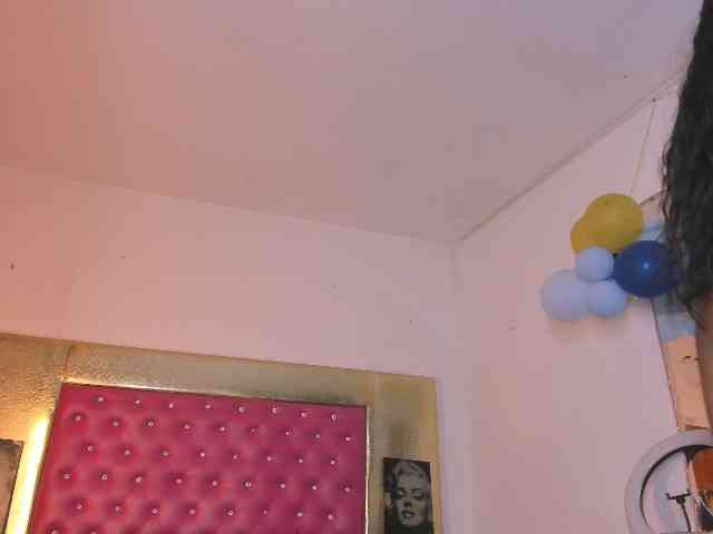 Nikollhot2026 Sex Cam Show