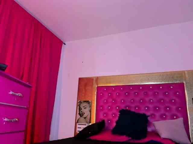Nikollhot2026 Sex Cam Show