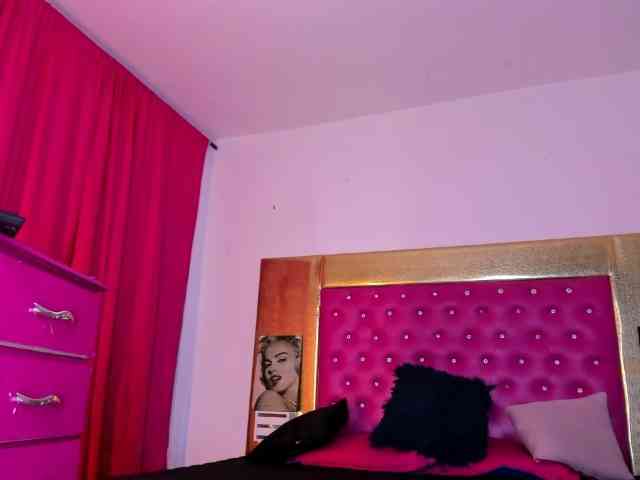 Nikollhot2026 Sex Cam Show