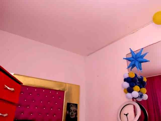 Nikollhot2026 Sex Cam Show