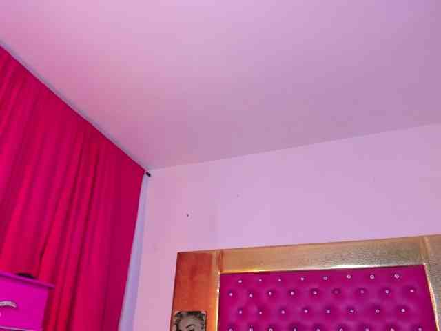 Nikollhot2026 Sex Cam Show