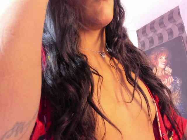 Nikollhot2026 Live Webcam on BongaCams