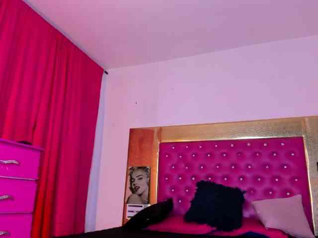 Nikollhot2026 Sex Cam Show
