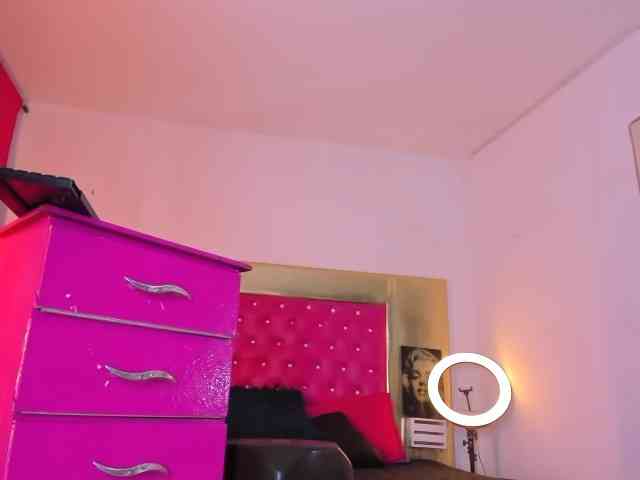 Nikollhot2026 Sex Cam Show