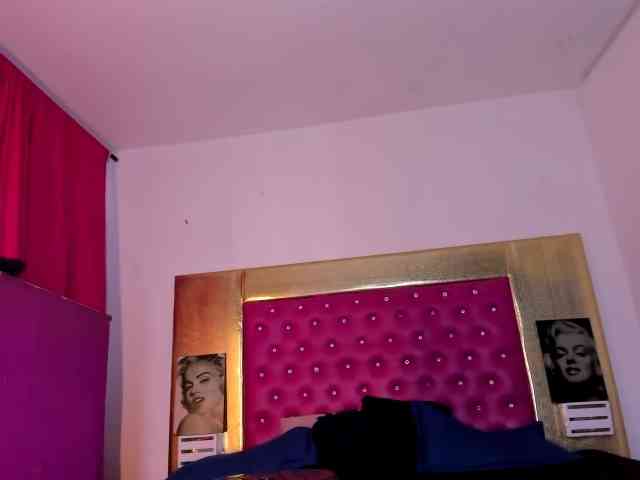 Nikollhot2026 Sex Cam Show