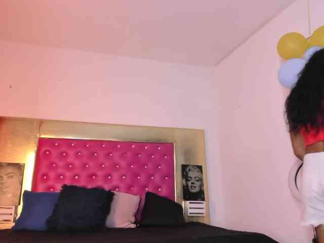 Nikollhot2026 Sex Cam Show