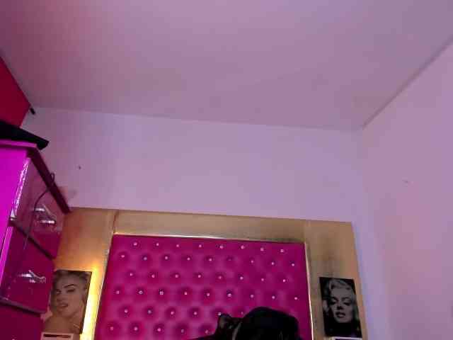 Nikollhot2026 Sex Cam Show