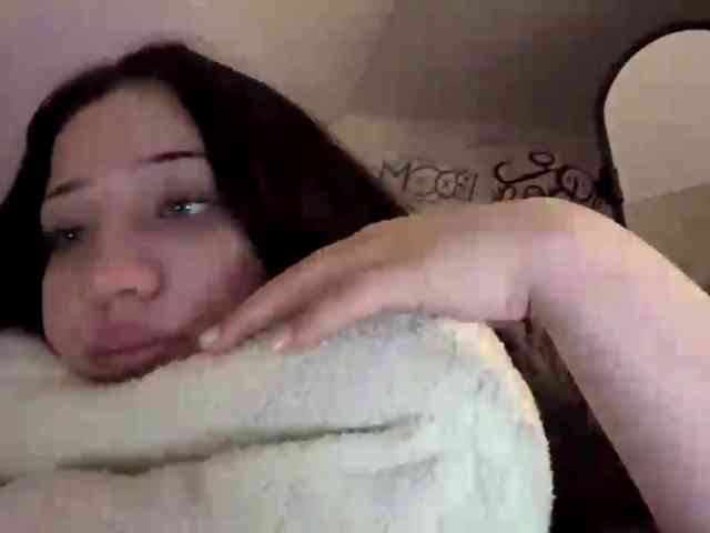 KRASOTKALIYAA webcam