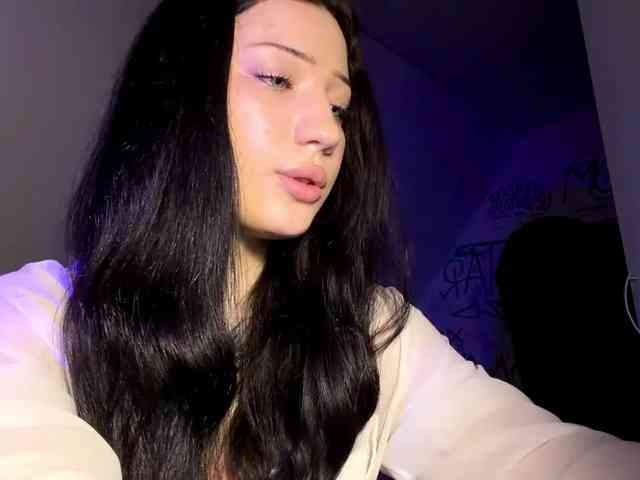 KRASOTKALIYAA webcam