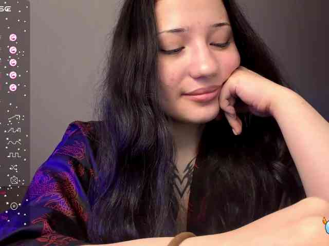 KRASOTKALIYAA webcam