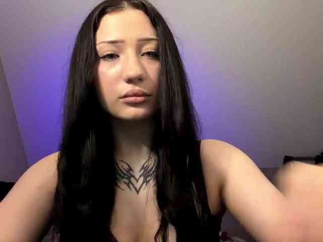 KRASOTKALIYAA webcam