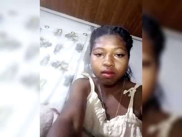 Erica01 live cam on BongaCams