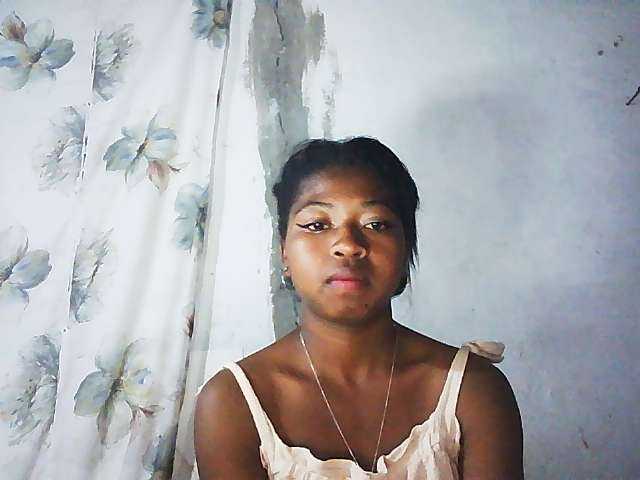 Erica01 live cam on BongaCams