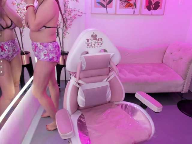 Rebecca-turner live cam on BongaCams