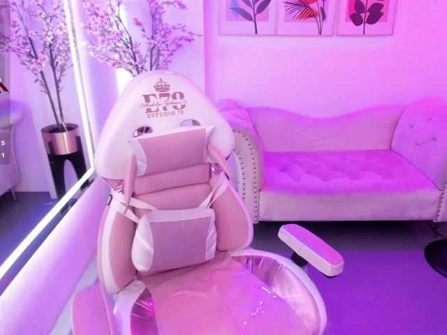 Rebecca-turner live cam on BongaCams