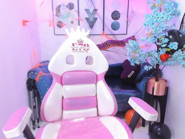 Rebecca-turner live cam on BongaCams