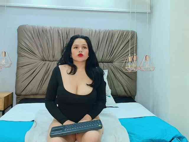 EsmeMiller webcam