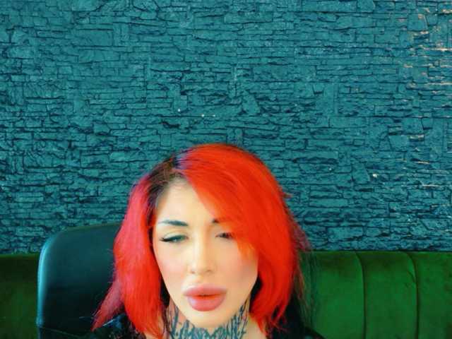 CassyFoxyy live cam on BongaCams